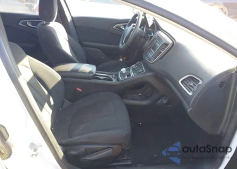 2016 Chrysler 200 Limited z USA, uszkodzony, nr VIN 1C3CCCAB7GN175143